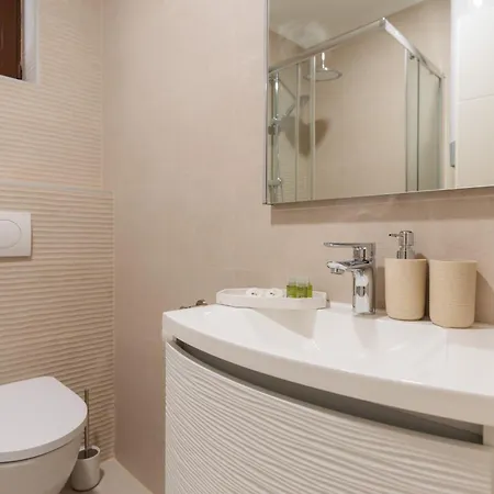 بيت ضيافة Barbara Iii - Exquisite